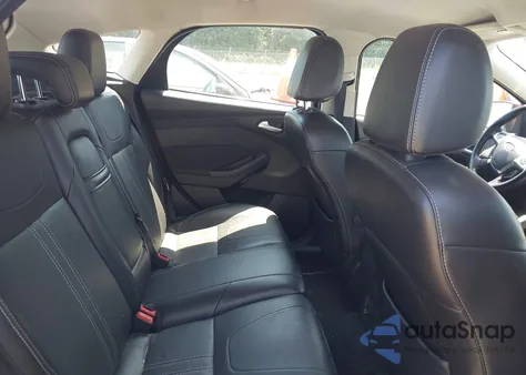 2012 Ford Focus Sel z USA, uszkodzony, nr VIN 1FAHP3M28CL473469